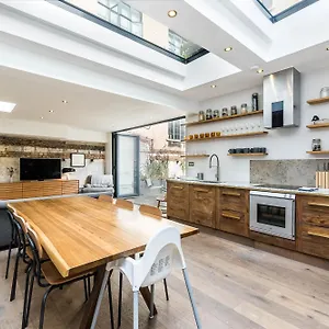 Stunning 3bd Flat Shoreditch With Hidden Garden Holiday home London